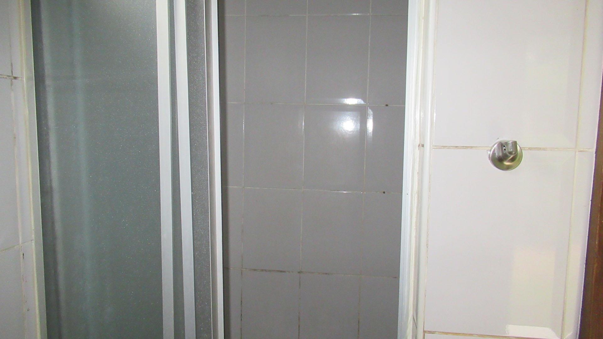 Bathroom 1 of property in Pinetown 