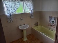 Bathroom 1 of property in Klerksdorp