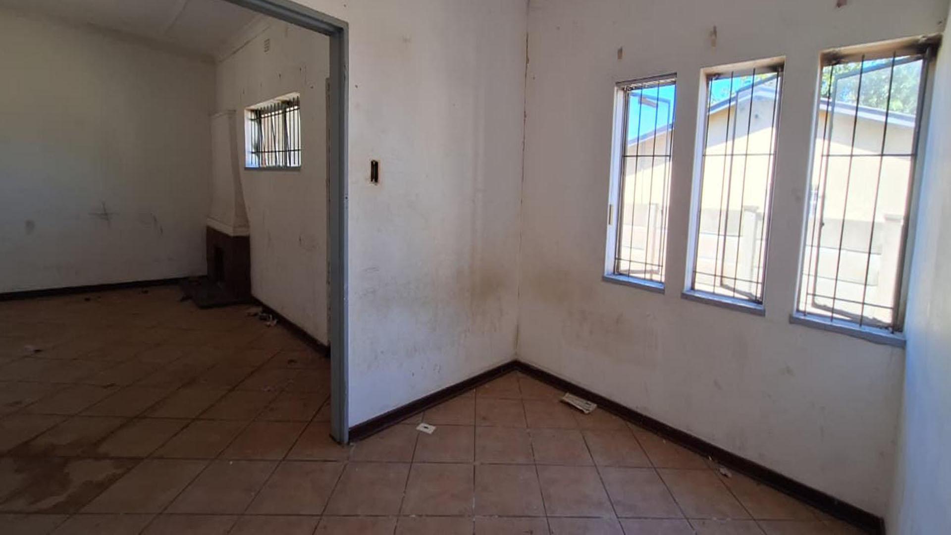 Spaces - 5 square meters of property in Vanderbijlpark
