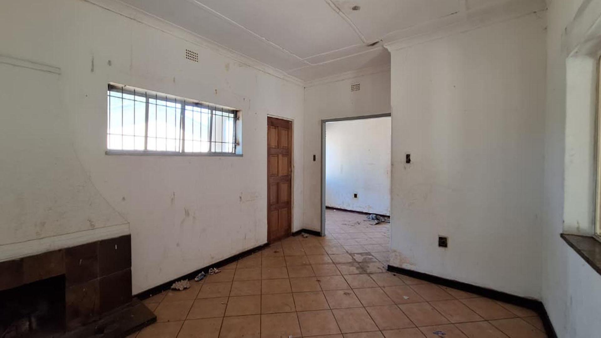 Spaces - 5 square meters of property in Vanderbijlpark