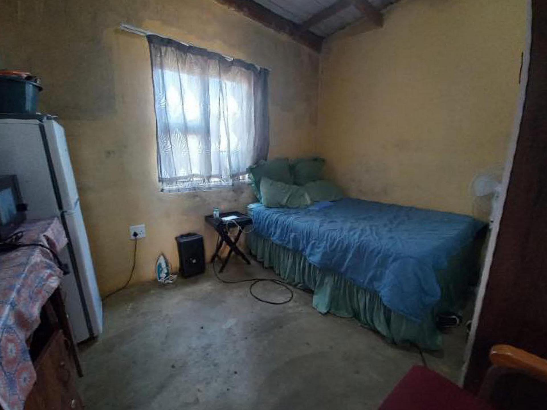 Bed Room 1 of property in Empangeni