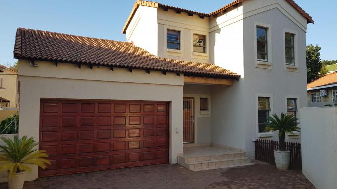 3 Bedroom Sectional Title for Sale For Sale in Safarituine - Private Sale - MR500101
