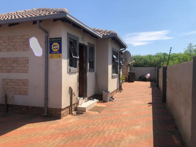 4 Bedroom House for Sale For Sale in The Orchards - MR500375