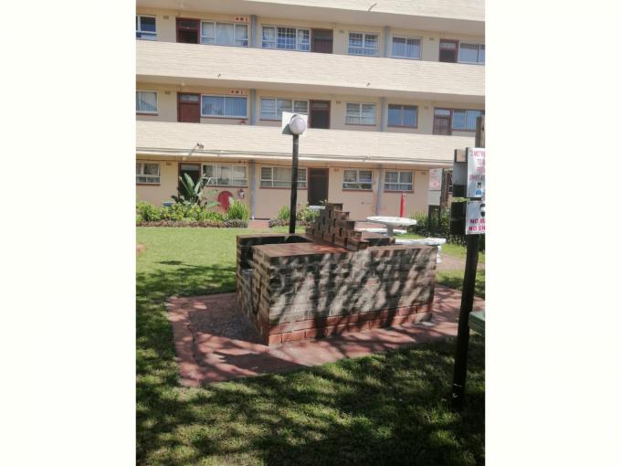 2 Bedroom Apartment to Rent in Amanzimtoti  - Property to rent - MR500411