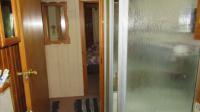Bathroom 1 - 6 square meters of property in Vaalmarina