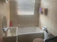 Bathroom 1 of property in Horison View