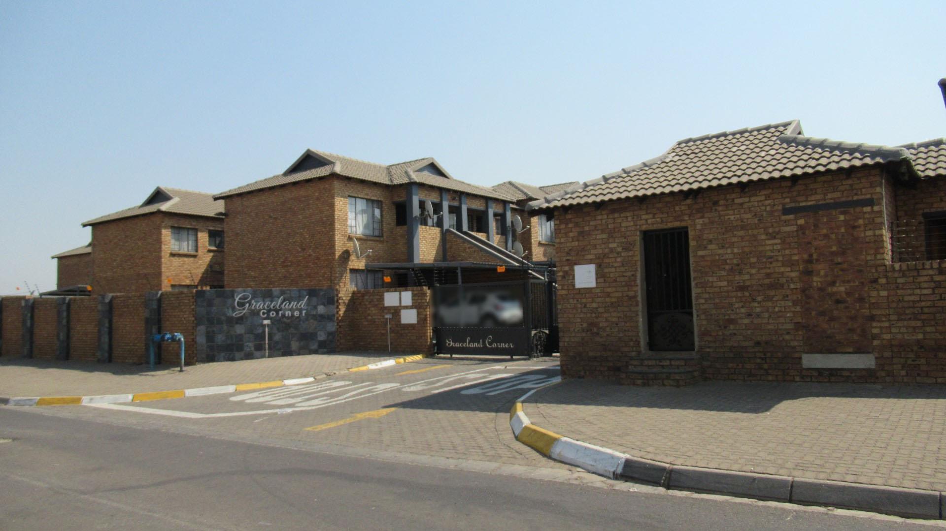 Front View of property in Elspark