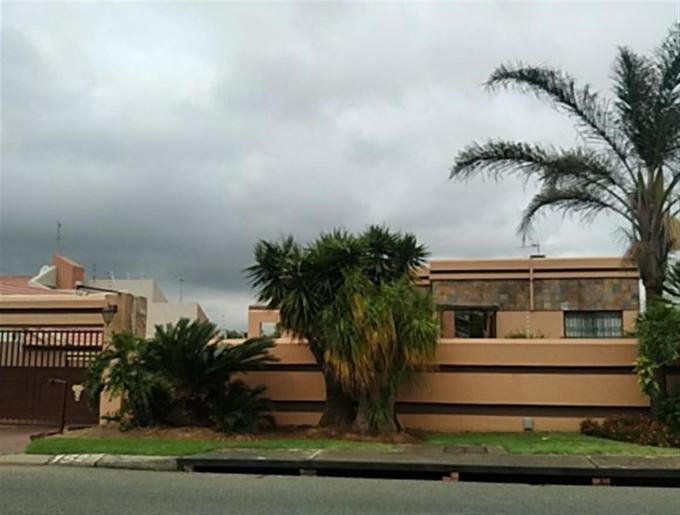 Standard Bank SIE Sale In Execution 3 Bedroom House for Sale in Winchester Hills - MR500721