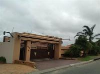 Front View of property in Winchester Hills