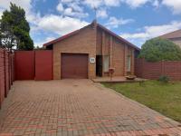 2 Bedroom 2 Bathroom House for Sale for sale in Flora Park 