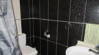 Bathroom 3+ - 11 square meters of property in Ocean View - DBN