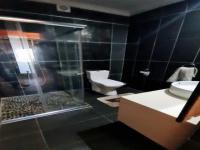 Bathroom 1 - 6 square meters of property in Ocean View - DBN