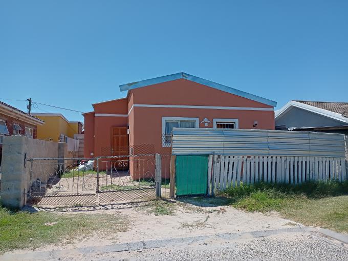 2 Bedroom House for Sale For Sale in Durbanville   - MR501124
