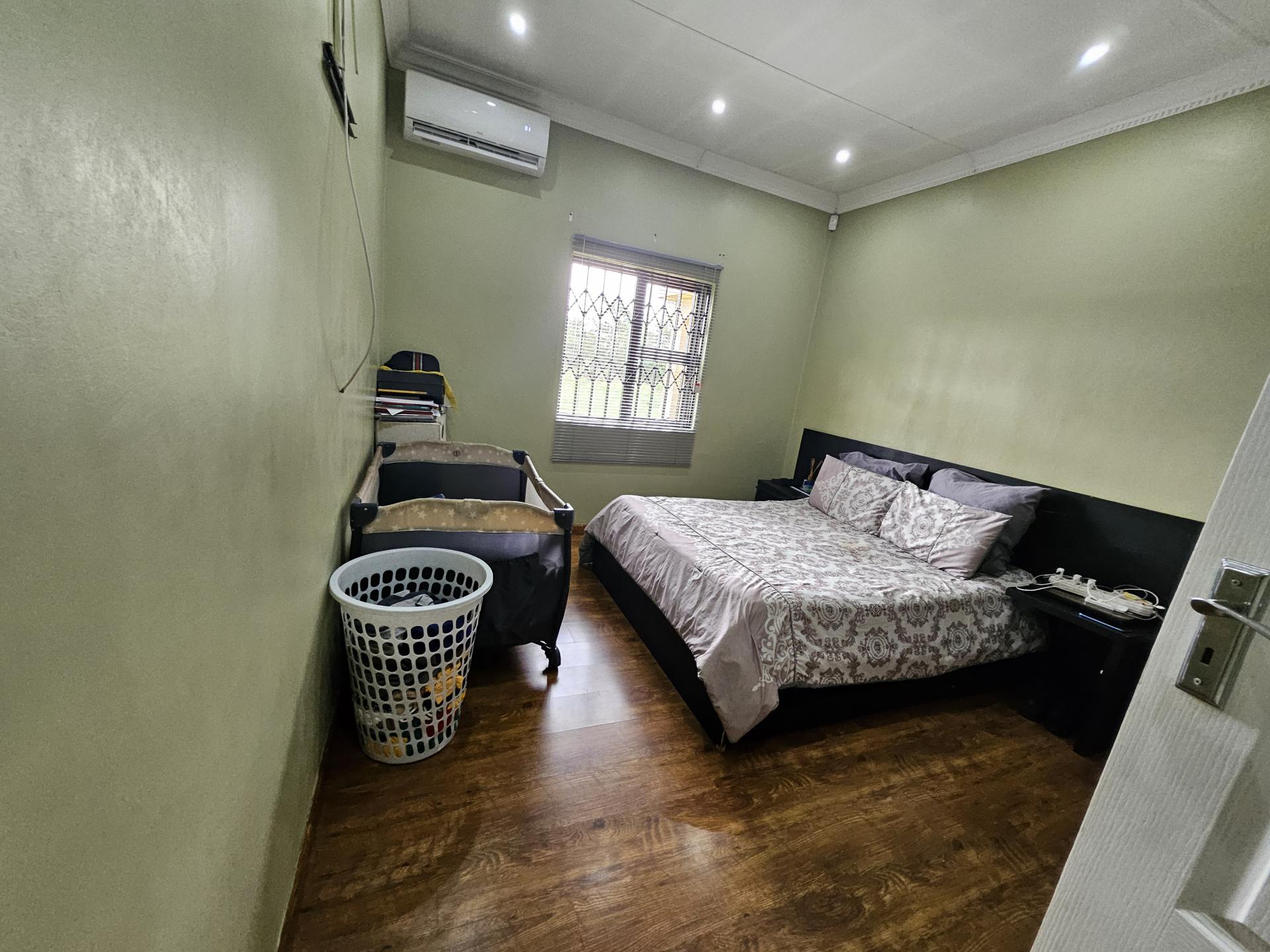 Bed Room 2 of property in Meyerton