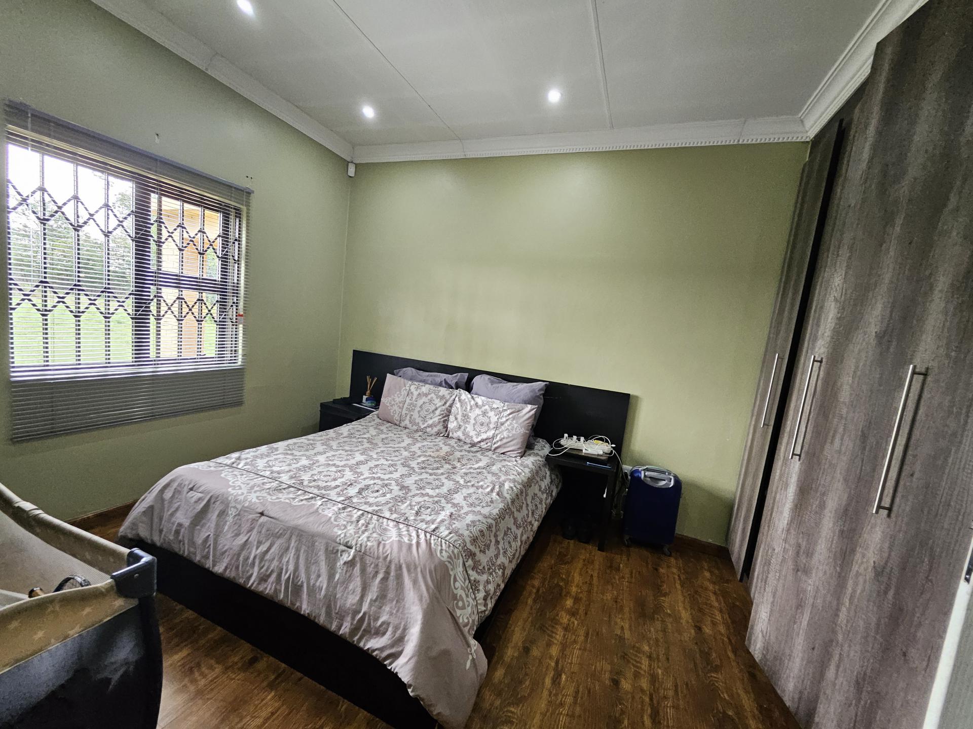 Bed Room 2 of property in Meyerton