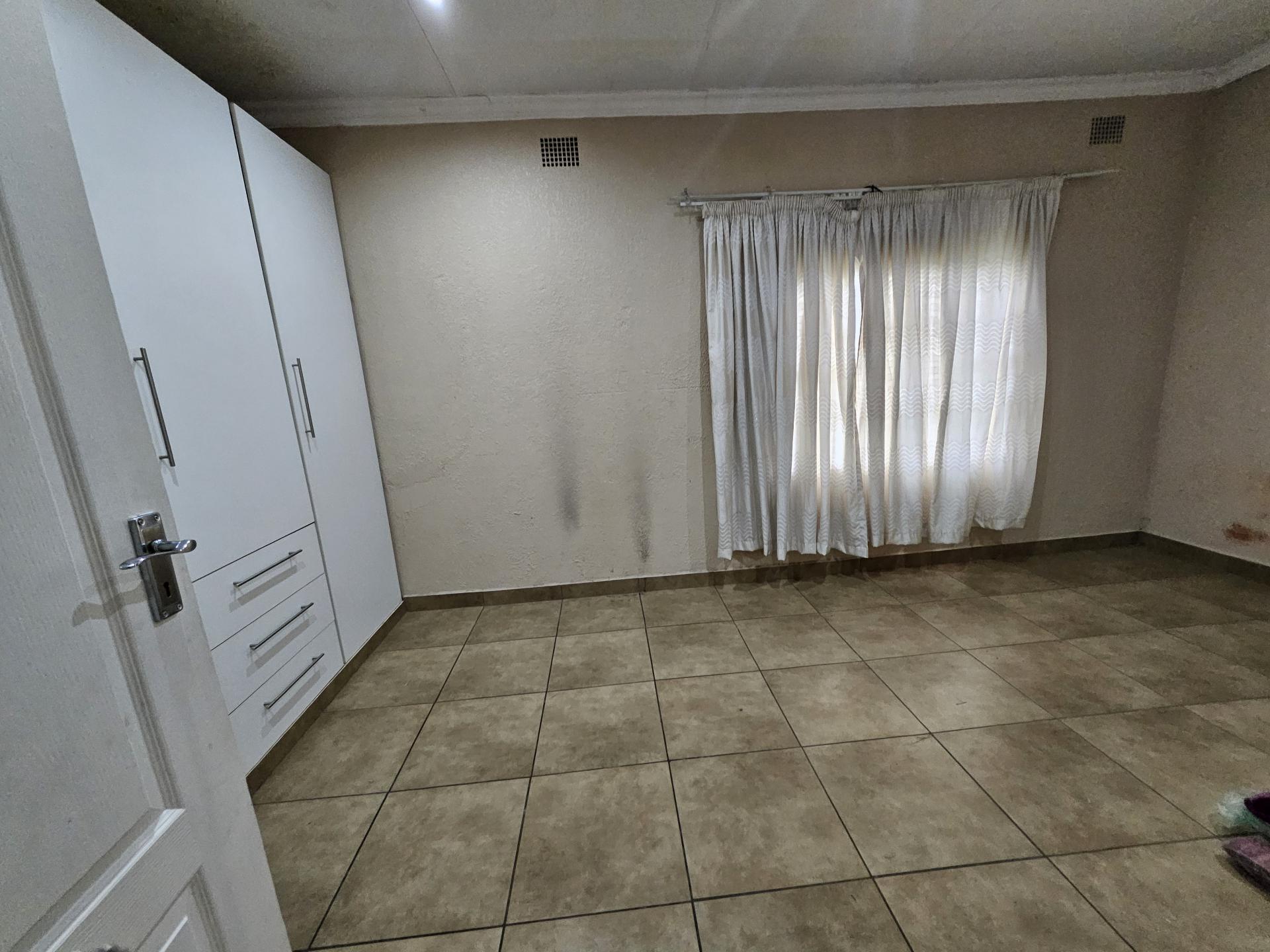 Bed Room 3 of property in Meyerton