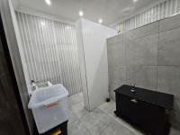Bathroom 2 of property in Meyerton