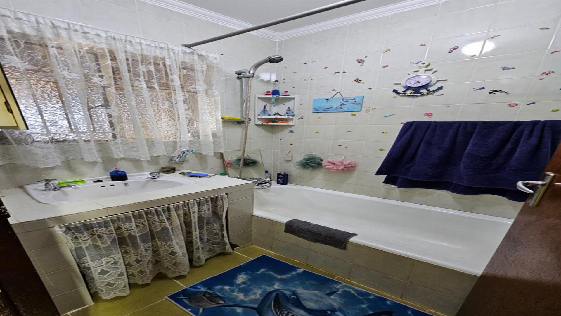 Bathroom 1 of property in Evander