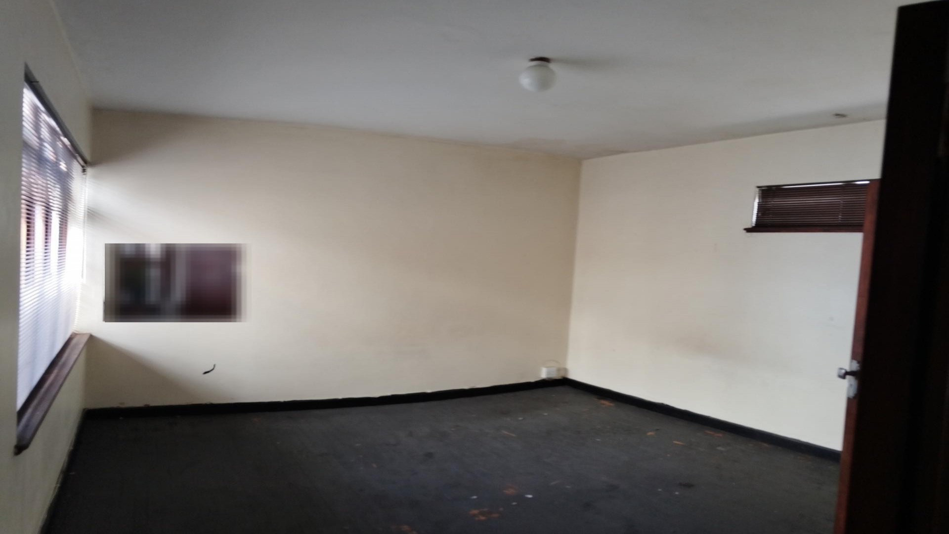 Bed Room 1 of property in Port Elizabeth Central