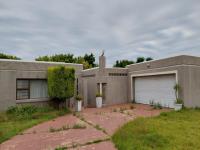 4 Bedroom 2 Bathroom House for Sale for sale in Summerstrand