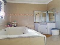 Bathroom 1 of property in Chatsworth - KZN