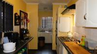 Kitchen - 9 square meters of property in Wierdapark