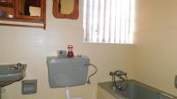 Main Bathroom - 5 square meters of property in Wierdapark