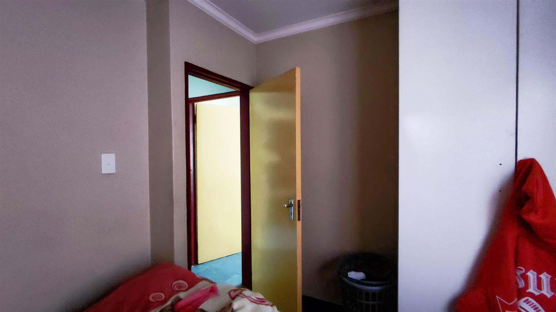 Bed Room 1 - 9 square meters of property in Selcourt