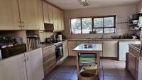 Kitchen - 13 square meters of property in Hermanus