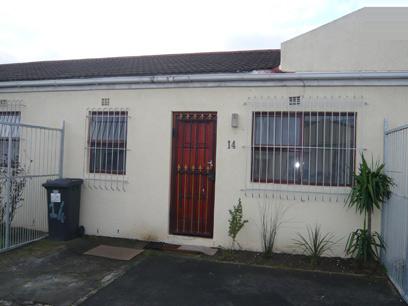 2 Bedroom Simplex for Sale For Sale in Parow East - Home Sell - MR50269