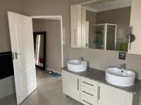 Main Bathroom - 12 square meters of property in Montana