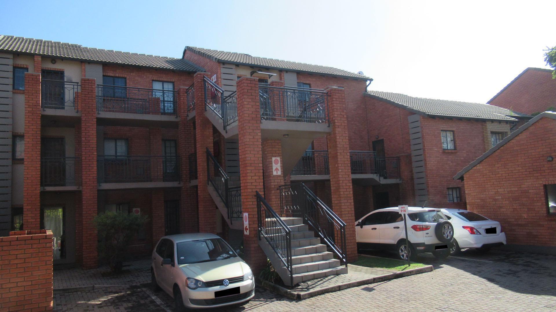 Front View of property in Highveld