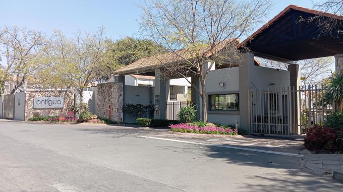 Standard Bank SIE Sale In Execution 2 Bedroom Sectional Title for Sale in Bryanston - MR503124