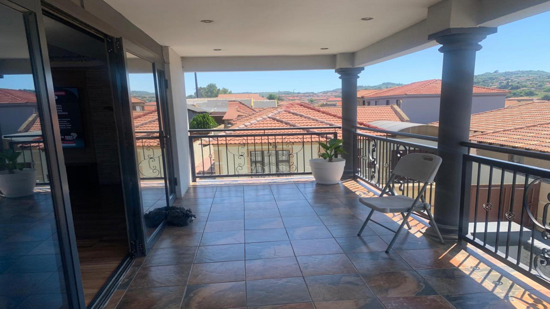 Balcony of property in Naturena