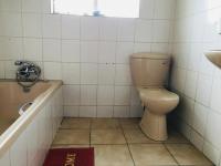 Bathroom 1 of property in Emalahleni (Witbank) 