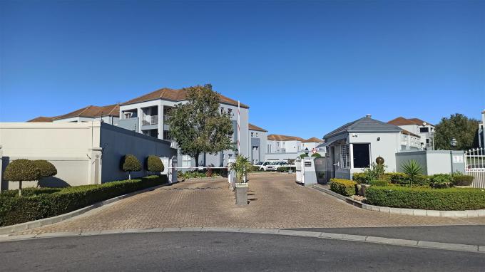 2 Bedroom Apartment for Sale For Sale in Vredekloof - Private Sale - MR503180