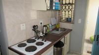 Kitchen - 4 square meters of property in Roodepoort