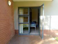 Patio - 6 square meters of property in Willowbrook