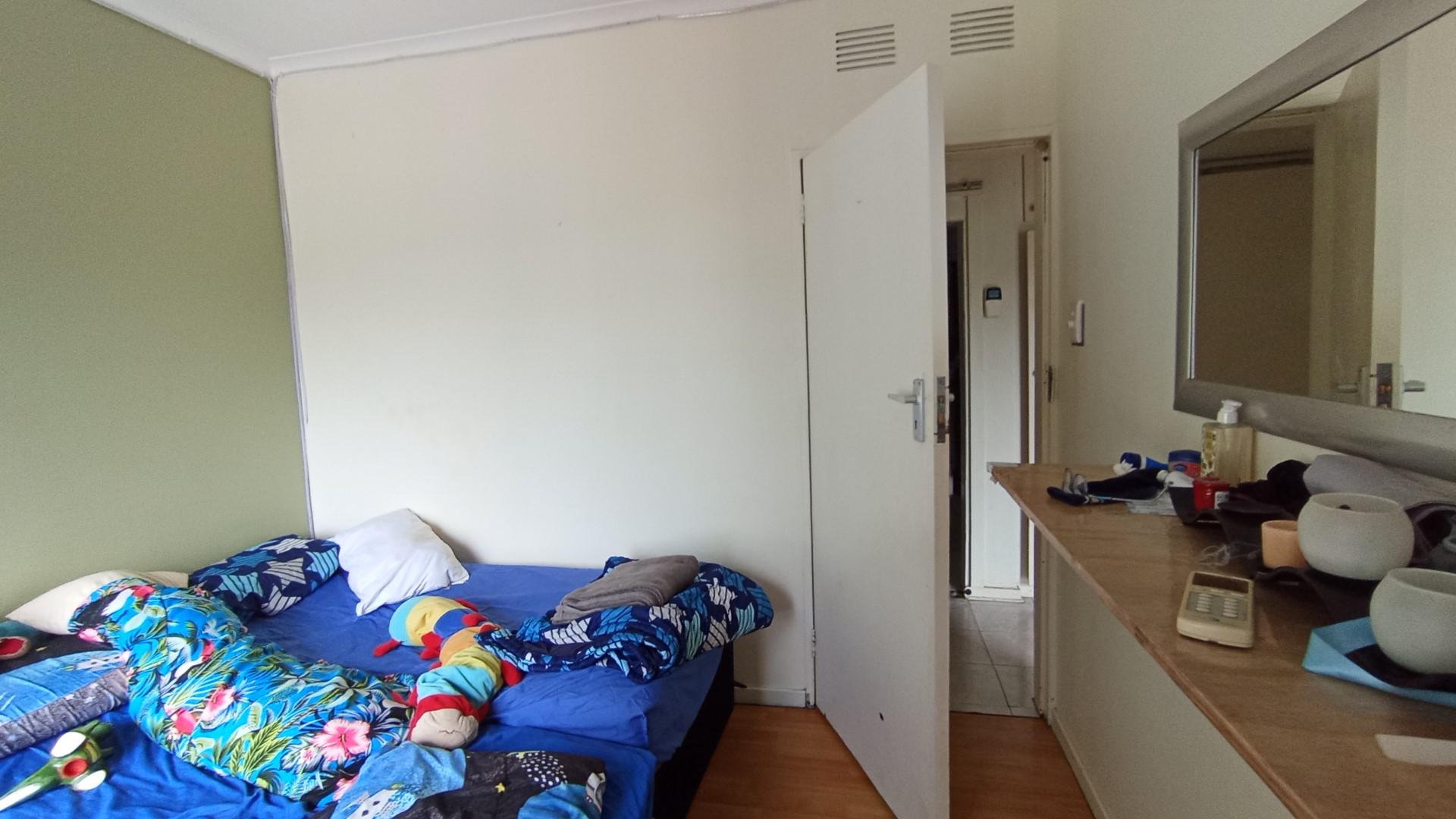 Bed Room 1 - 15 square meters of property in Glen Hills