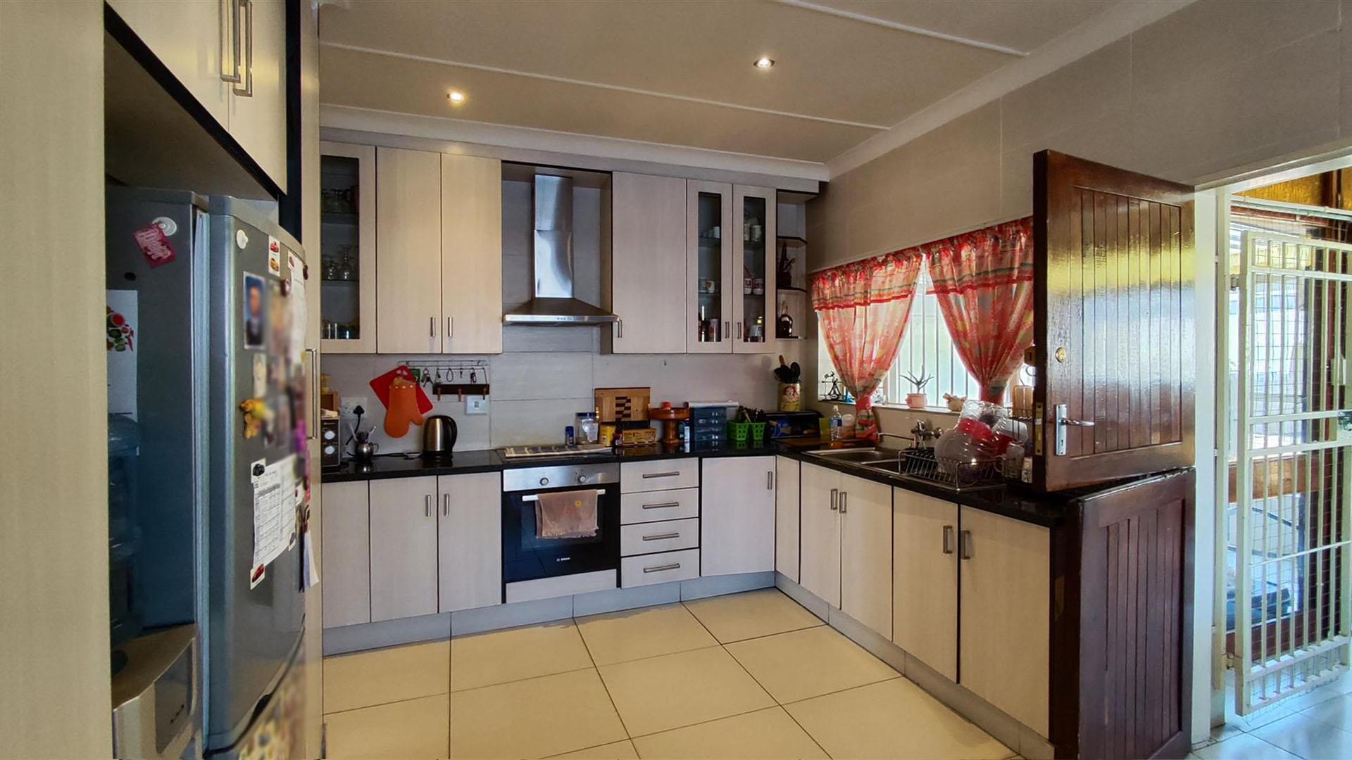 Kitchen - 12 square meters of property in Selcourt