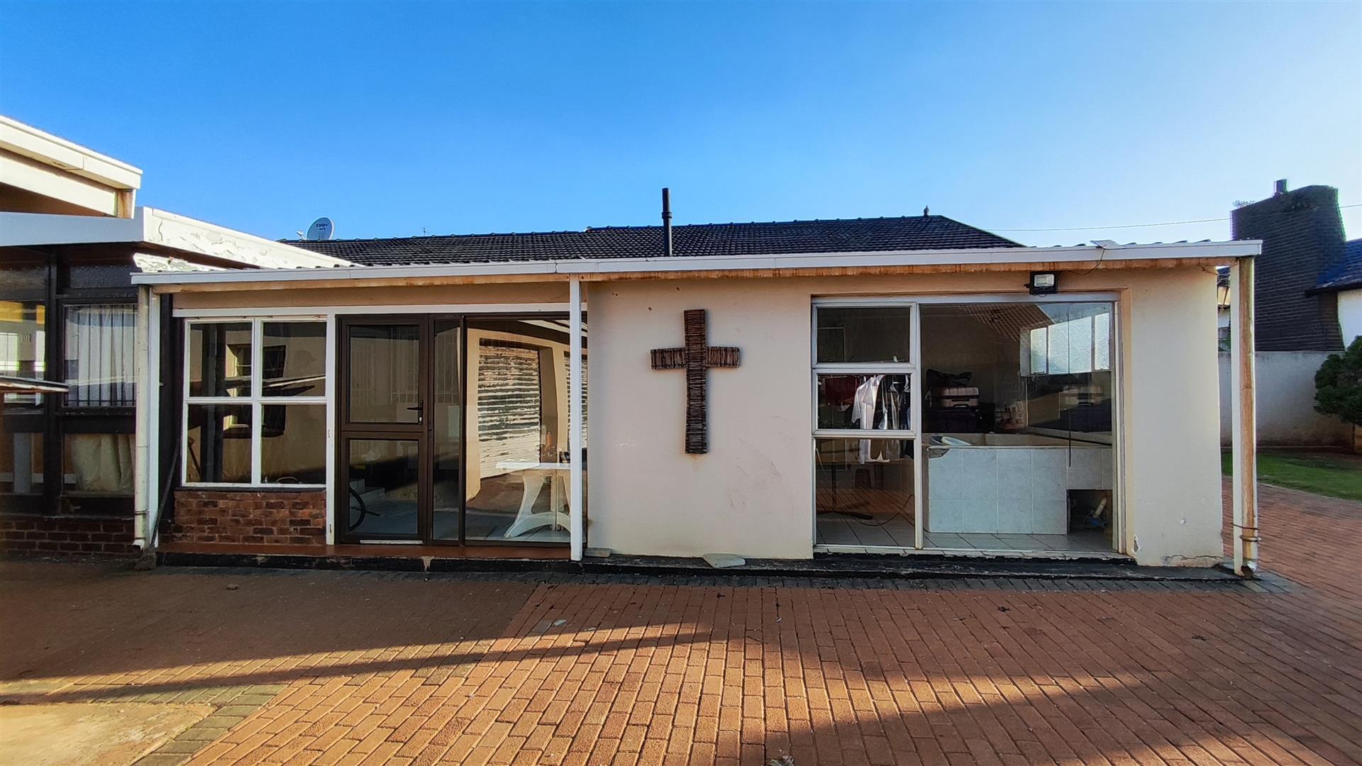 Backyard of property in Selcourt