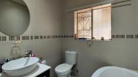 Bathroom 1 - 8 square meters of property in Selcourt