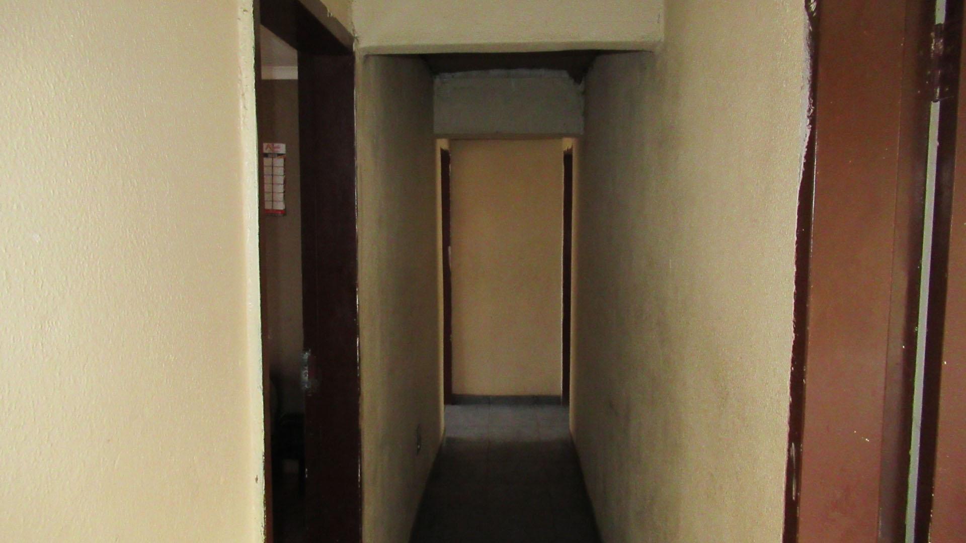 Spaces - 8 square meters of property in Vosloorus