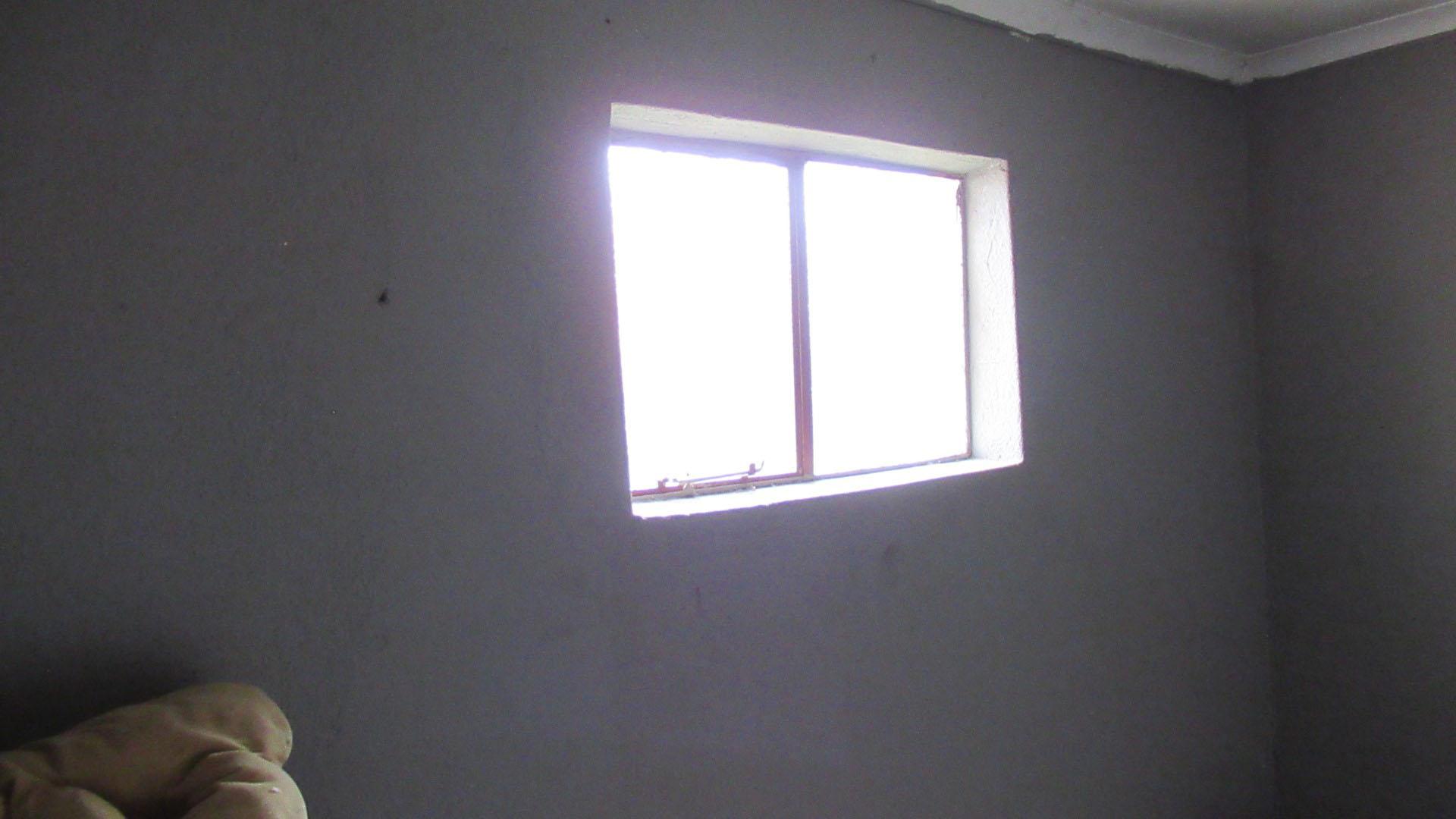 Rooms - 8 square meters of property in Vosloorus