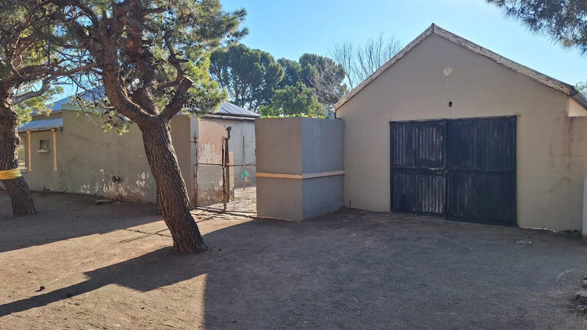 Garage of property in Hofmeyr