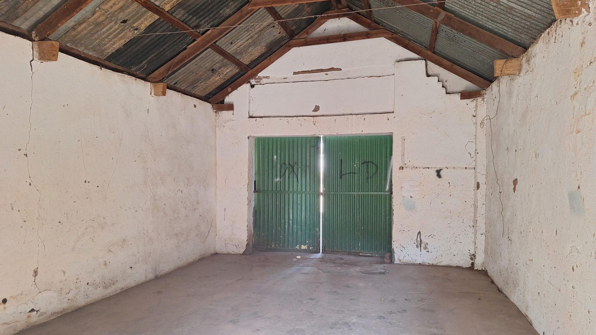 Garage of property in Hofmeyr