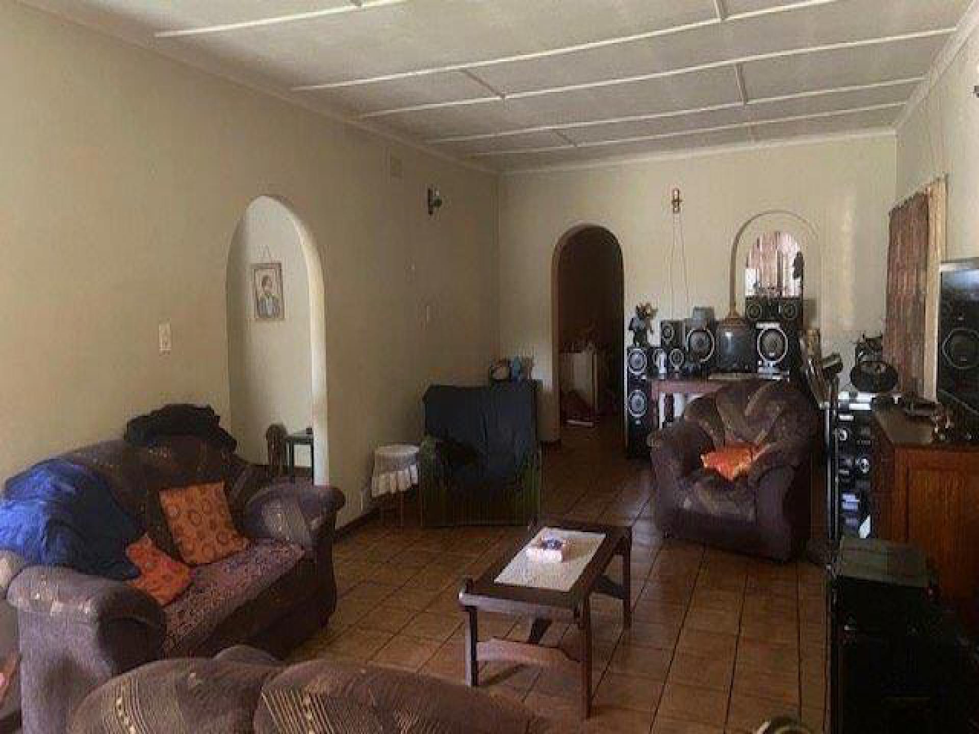 Lounges - 55 square meters of property in Waters Edge AH