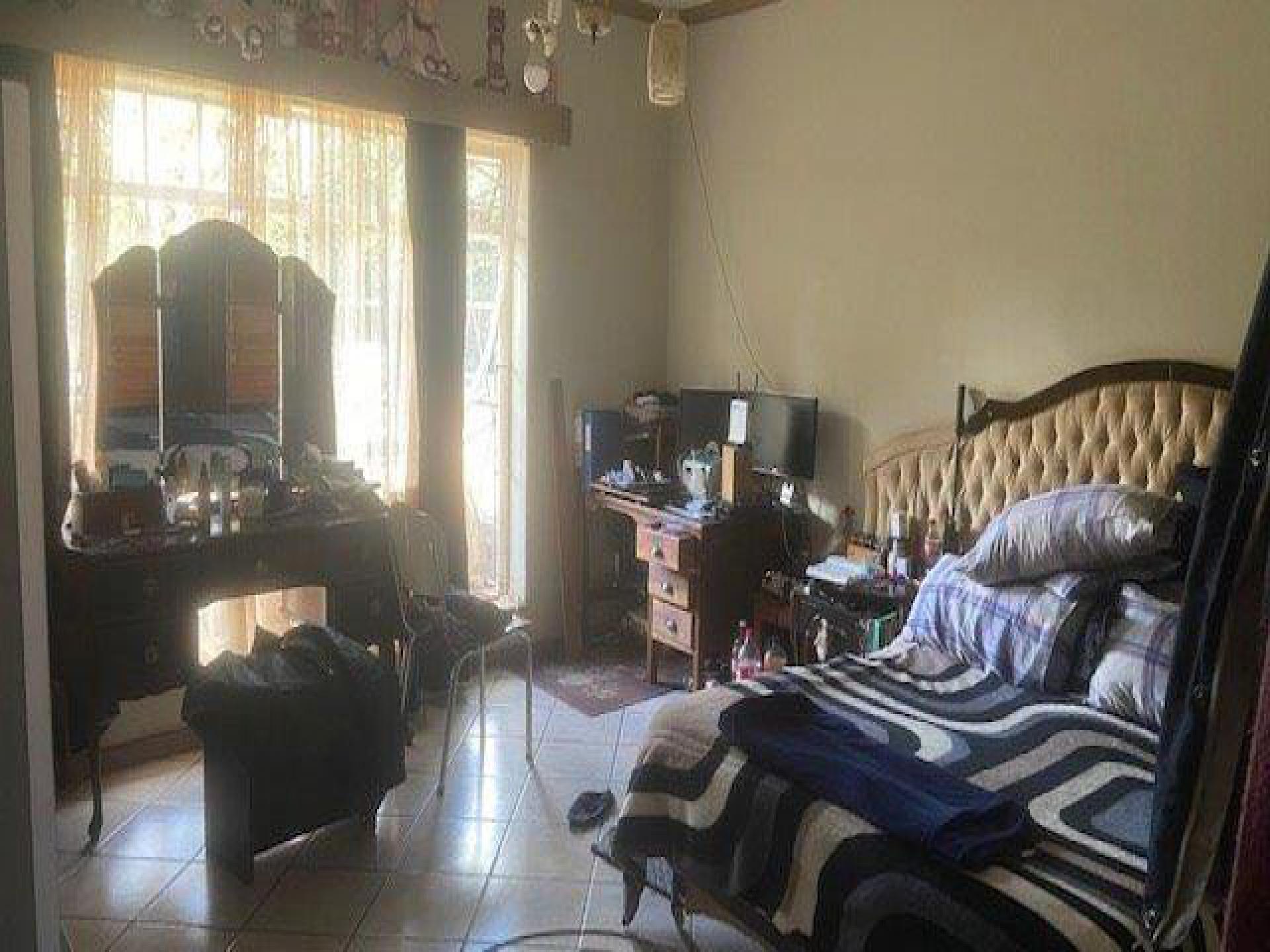 Bed Room 3 of property in Waters Edge AH