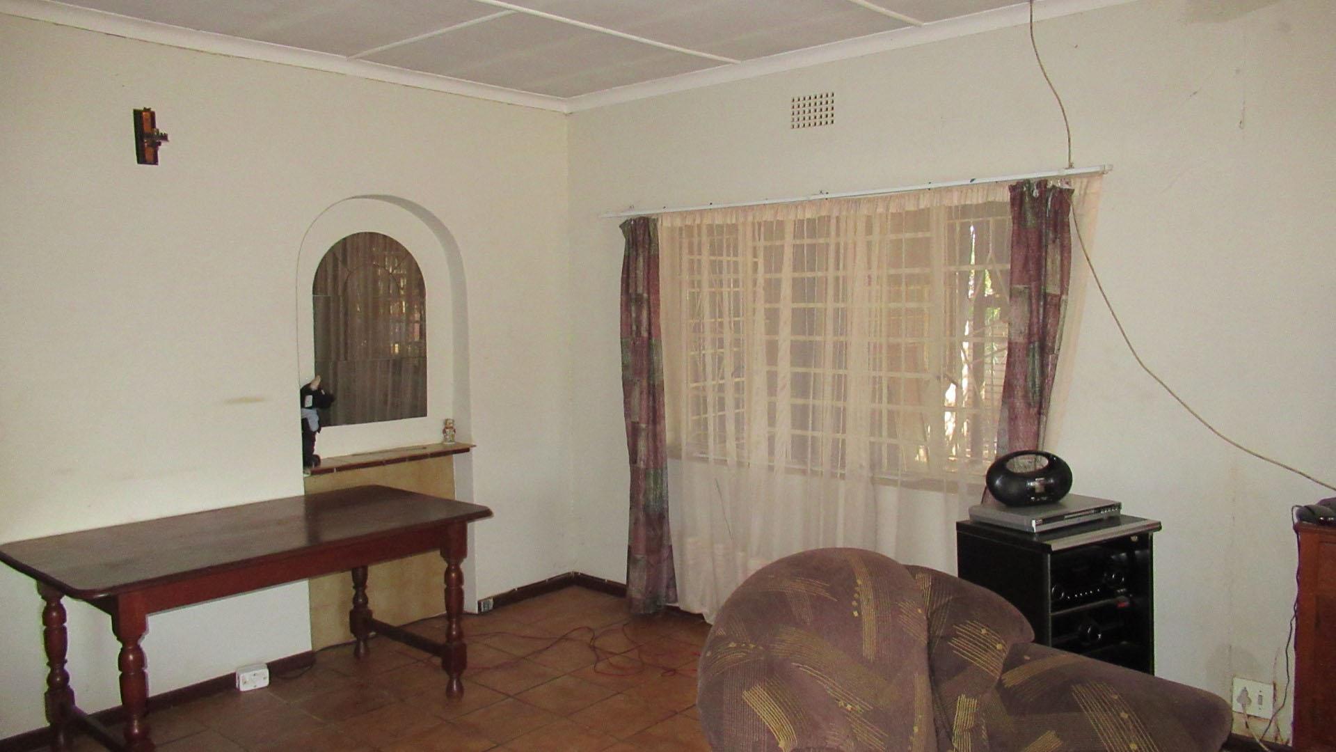 Lounges - 55 square meters of property in Waters Edge AH