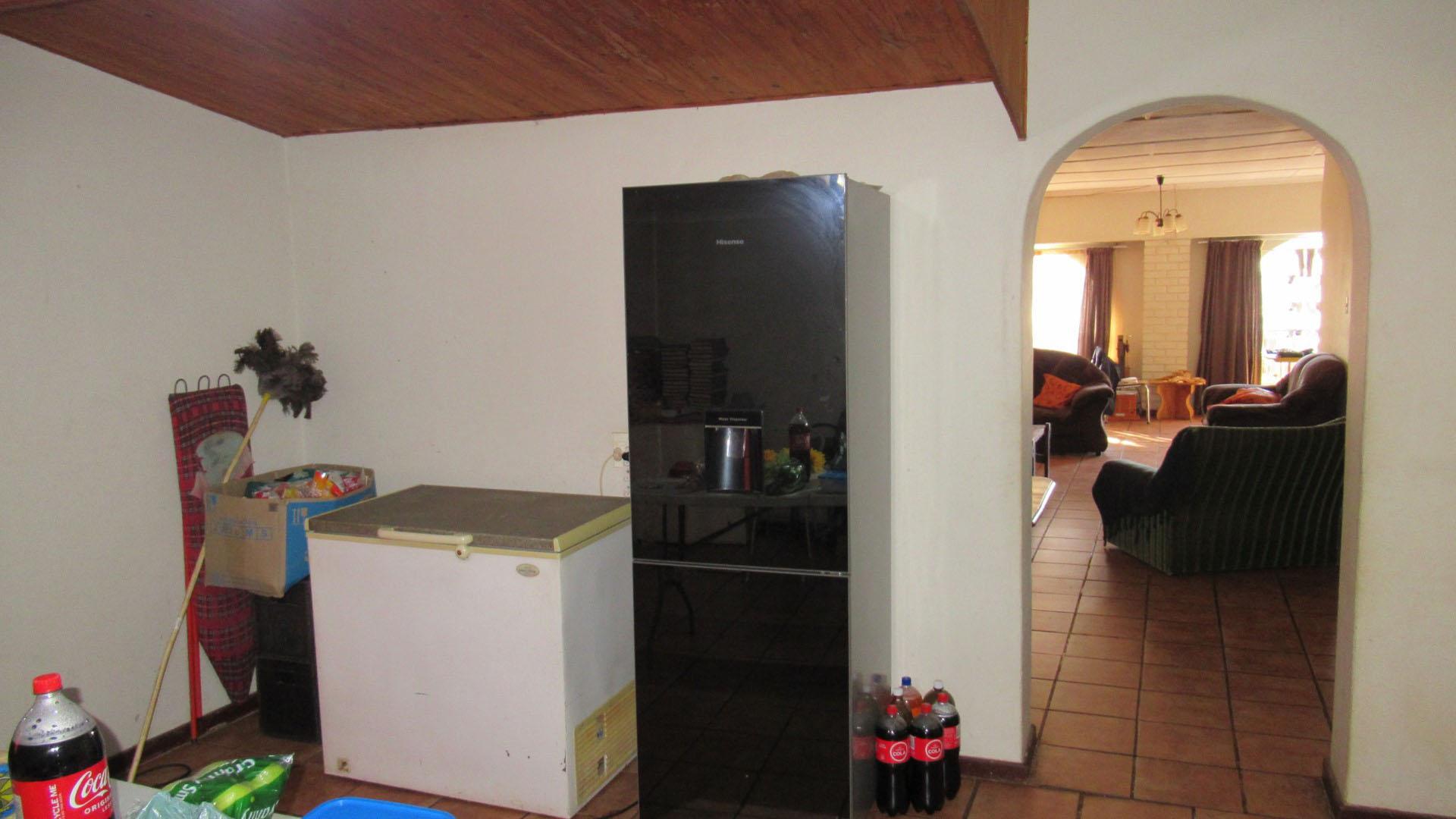 Dining Room - 27 square meters of property in Waters Edge AH